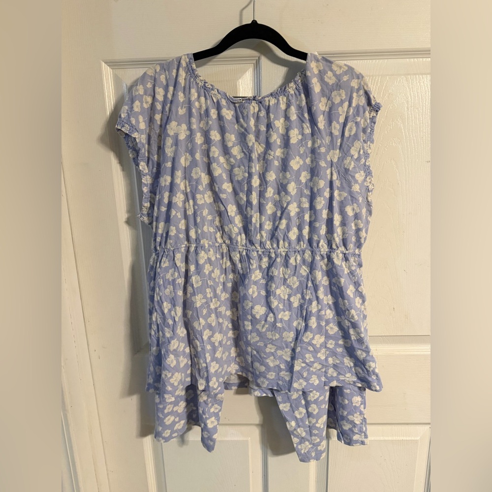 Lauren Ralph Lauren Light Blue Floral Pajama Top - Picture 2 of 6